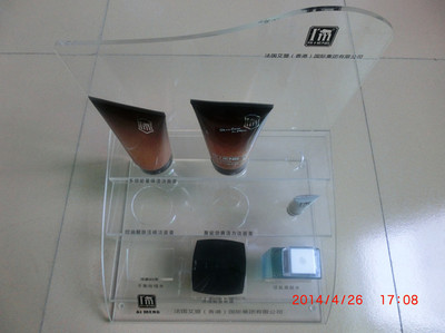 有機玻璃化妝品展示架 出口法國品質，提升品牌形象與產品陳列